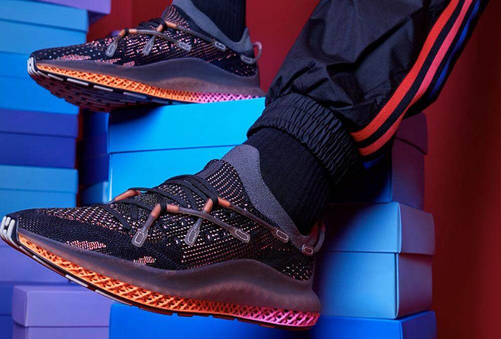 Adidas阿迪达斯，全球知名运动品牌，像stan smit
