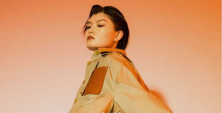 HBX是美国一家时尚男装在线零售网站，其中有 HYPEBEA