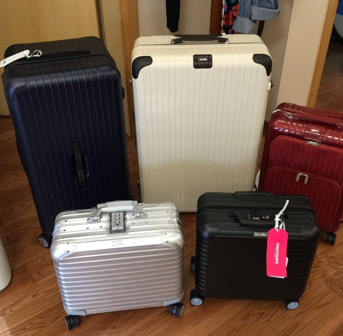 👉背景：RIMOWA高级旅行箱品牌是德国为数不多的旅行箱生