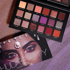 HUDA BEAUTY 沙漠眼影盘