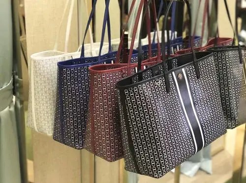 Tory Burch汤丽柏琦家的包包、鞋子等深受海淘族喜爱，