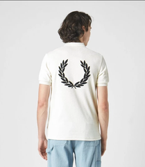 size?：Fred Perry 英伦新风尚 封面款T恤352元