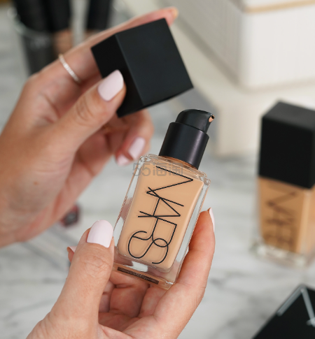 L2.5有货！NARS 超方瓶流光美肌粉底液 多色号可选