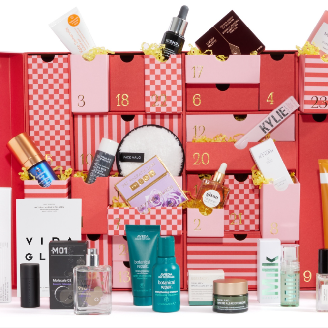 Selfridges 2022 美妆主题圣诞倒数日历（价值超£800）
