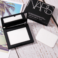 Nars 裸光蜜粉饼 10g