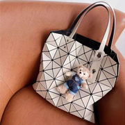 SSENSE：Bao Bao Issey Miyake 美包再降！ 经典6格托特包$281