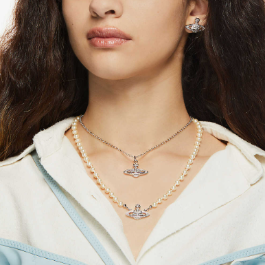 Selfridges：精选配饰入 Vivienne Westwood、Gucci等