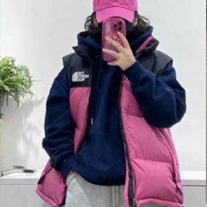 降价！The North Face 北脸 1996 女款玫红羽绒马甲