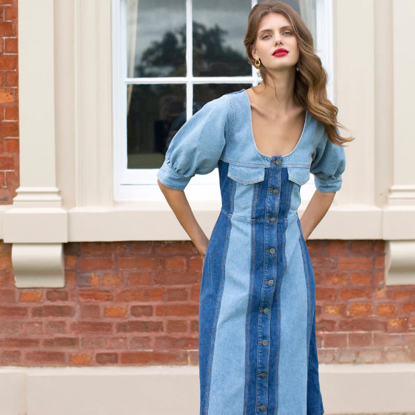 淡淡法式风！GANNI Cutline 泡泡袖低领牛仔中长修身连衣裙