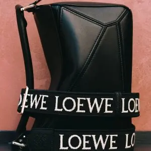 Cettire：Loewe 大牌降价 入手拼色折叠托特、流苏围巾