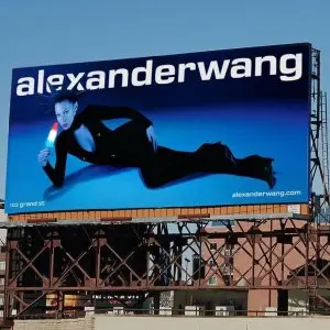 Net-A-PORTER 亚太站：ALEXANDER WANG 大王私密促 必入 Ryan 手袋