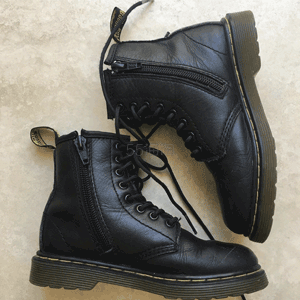 Dr Martens 1460 8孔侧拉链大童款马丁靴