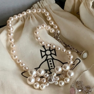 Vivienne Westwood 西太后 蝴蝶结珍珠项链
