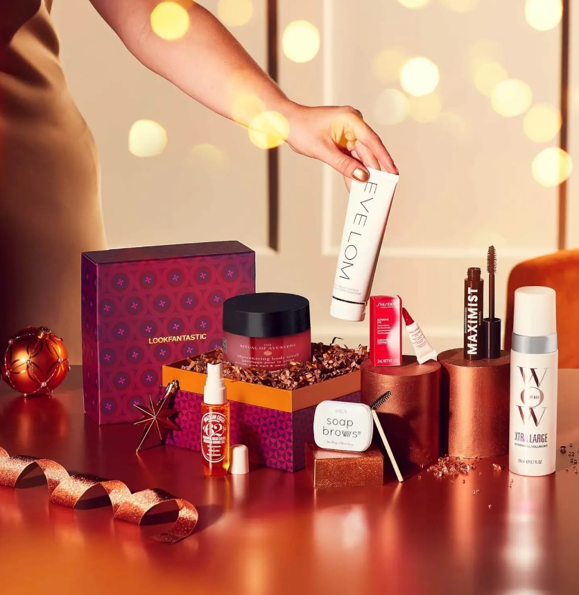 Lookfantastic 英站：限时递减！YSL 超模粉底液£31