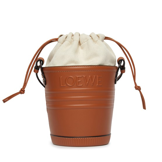 LOEWE 棕色压纹logo水桶包