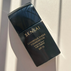 Sensai 清透光感贵妇粉底液