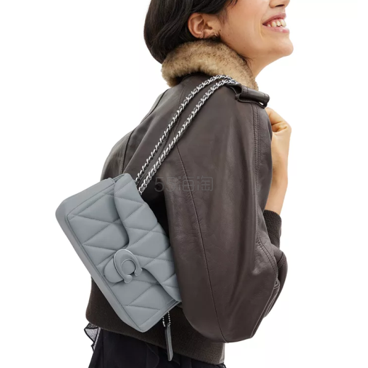 上新！COACH Tabby 20 Quilted 皮革链条包