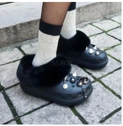Crocs Furever Crush 暖绒泡芙洞洞鞋 2色