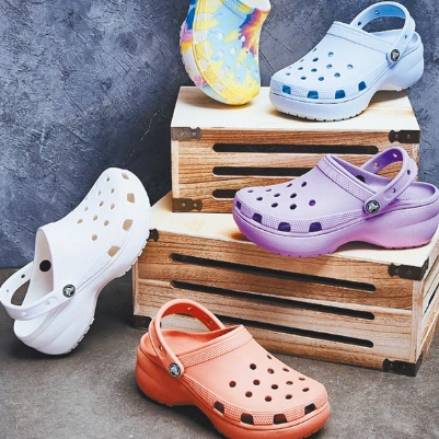 Crocs 卡骆驰：精选热门洞洞鞋大促 雪屋、云朵、泡芙等