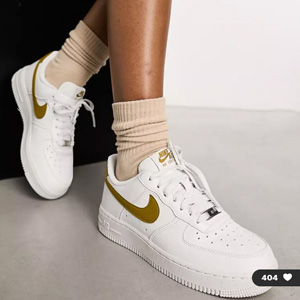 Nike Air Force 1 '07 SE金钩女款空军一号板鞋