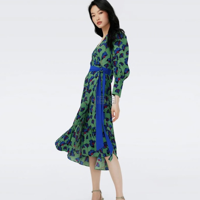 Diane Von Furstenberg US:刘亦菲同款！DVF Blade V领裹身连衣裙 宝石绿银杏叶图案