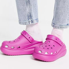 Crocs classic crush 泡芙洞洞鞋