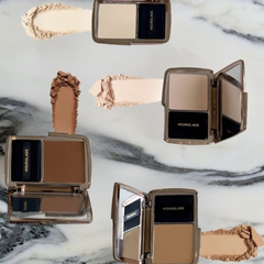 色号全！Hourglass 新品柔雾蜜粉饼