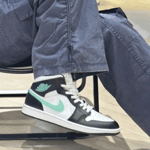 Nike Air Jordan 1 Retro 男款高帮板鞋