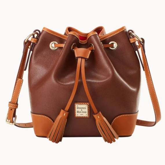 Dooney & Bourke Saffiano 抽绳斜挎包