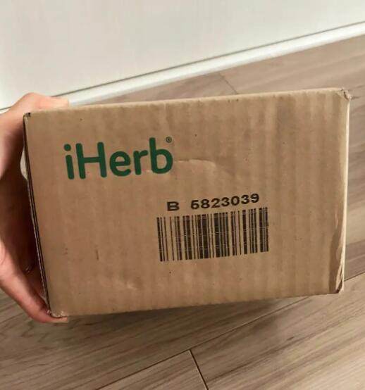 我个人认为比别的网站会更方便点，直接就能购买，不需要转运，快