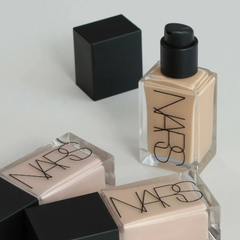 NARS 超方瓶粉底液