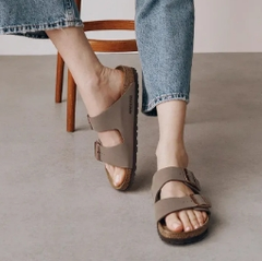 DSW：Birkenstock 让你火速出圈的奥秘！