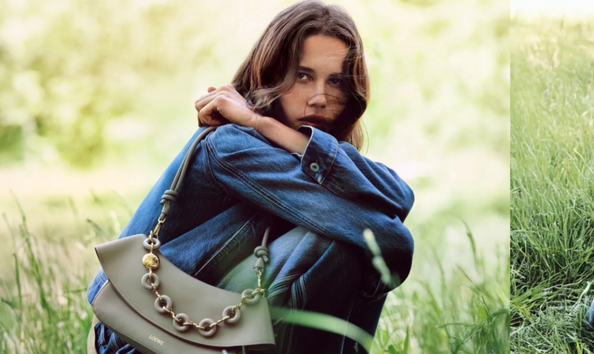 NET-A-PORTER颇特女士，全球知名时尚奢侈品电商，涵