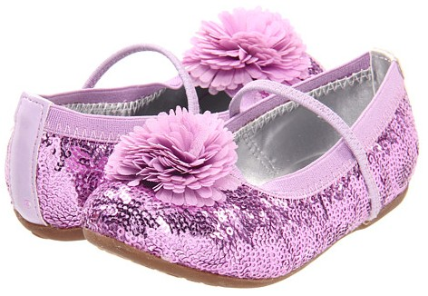 6pm: Stride Rite 婴儿鞋，原价$36，特价只需$22.99