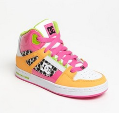 DC Shoes 小女孩款系带装饰甜美休闲鞋 $32.96