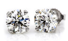14K白金&1/2钻石4-prong耳钉 原价$780，特价只需$219
