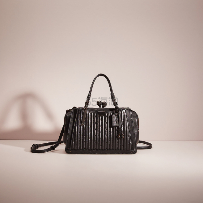 Coach 美国官网:Coach (re)loved Restored Kisslock Dreamer 21 锁吻包
