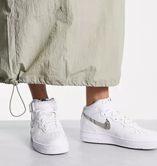 Nike Air Force 1 '07纯白色板鞋