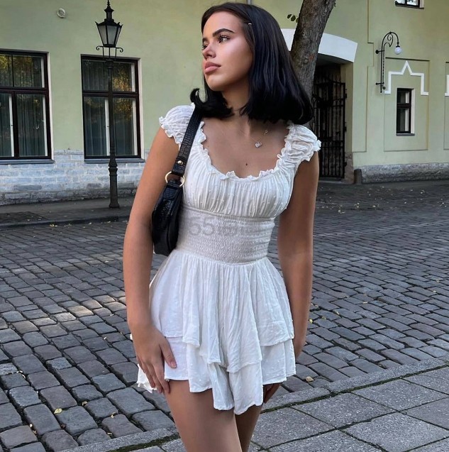 赵露思同款 PRINCESS POLLY THE LOVE GALORE PLAYSUIT 连衣裙