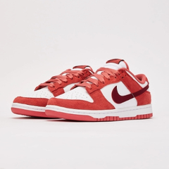 NIKE DUNK 情人节限定款女士运动鞋