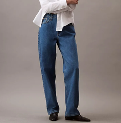Jennie 海报款！Calvin Klein 90s Loose Fit 牛仔裤
