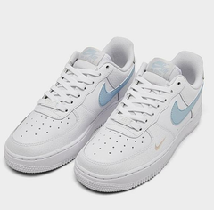 NIKE AIR FORCE 1 '07  女士运动鞋