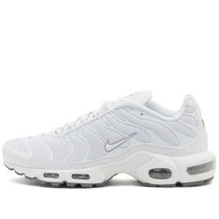 Nike Air Max Plus 白色运动鞋