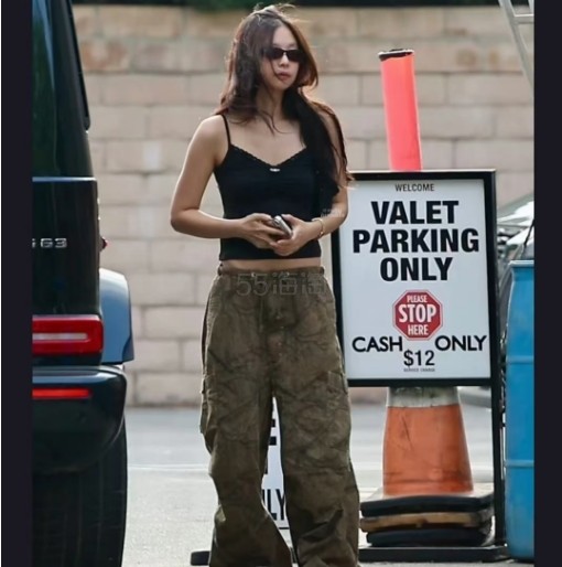 Jaded London UK:Jennie 私服同款！Jaded London Forest Camo Parachute 残叶印花降落伞裤