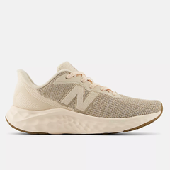 New Balance Fresh Foam Arishi v4 运动鞋