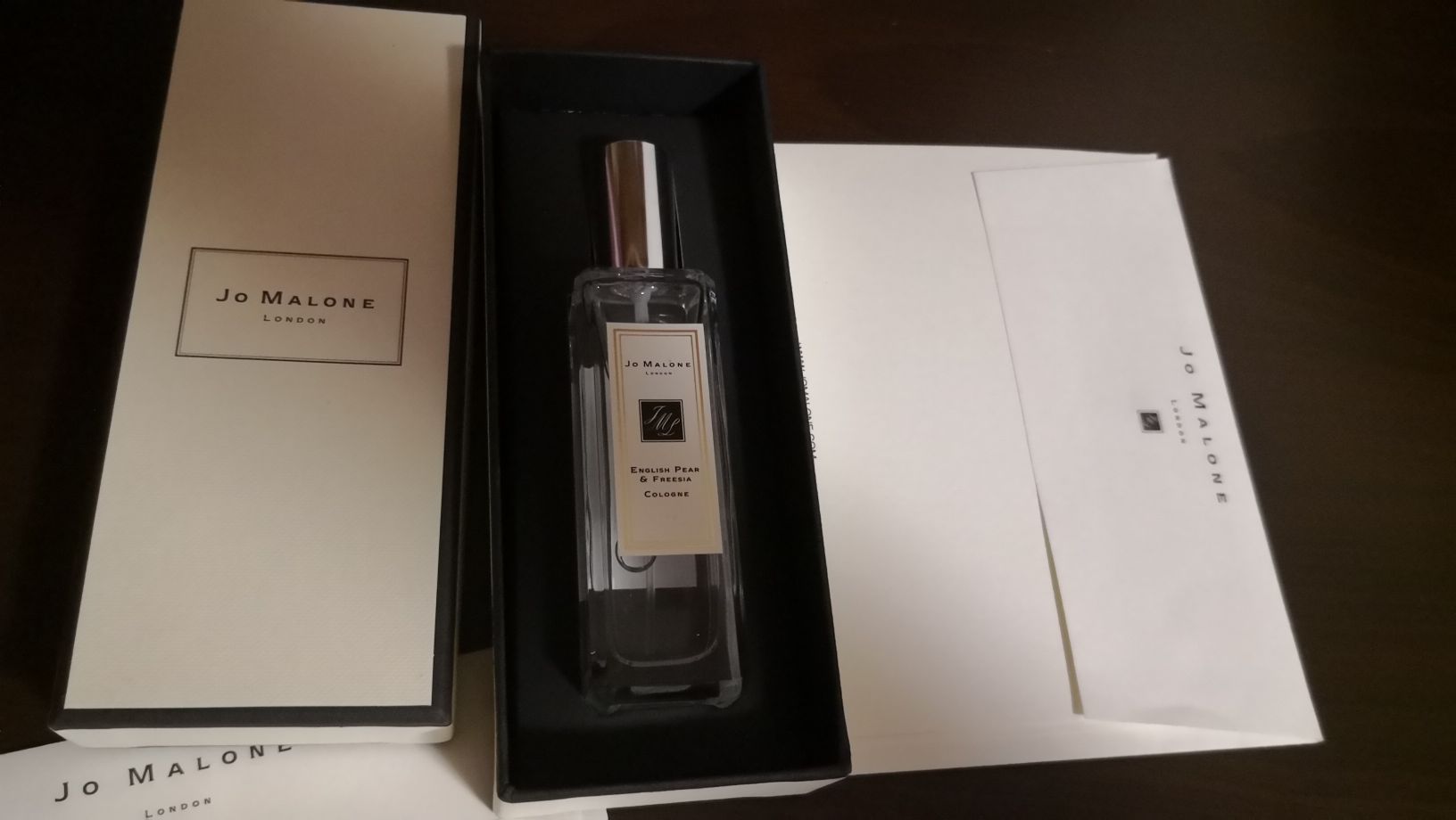 出雅诗兰黛小棕瓶礼包祖马龙英国梨30ml