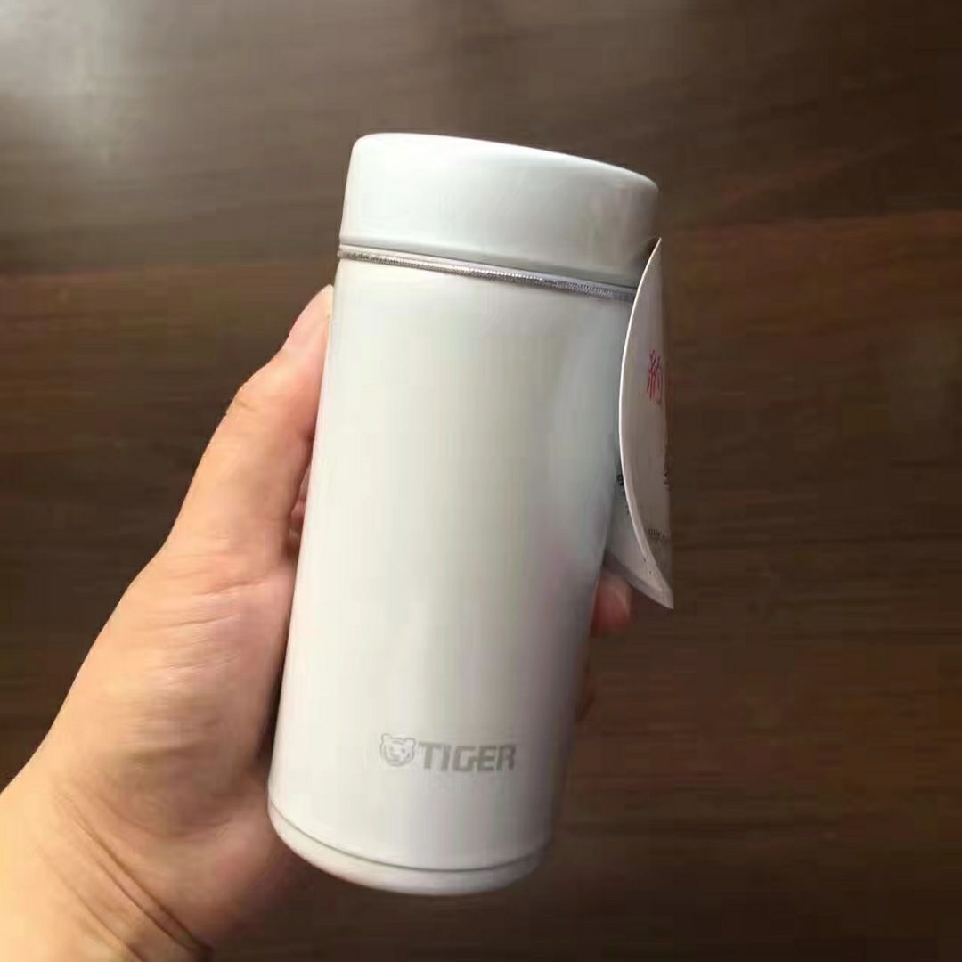 收虎牌200毫升保温杯白色一个