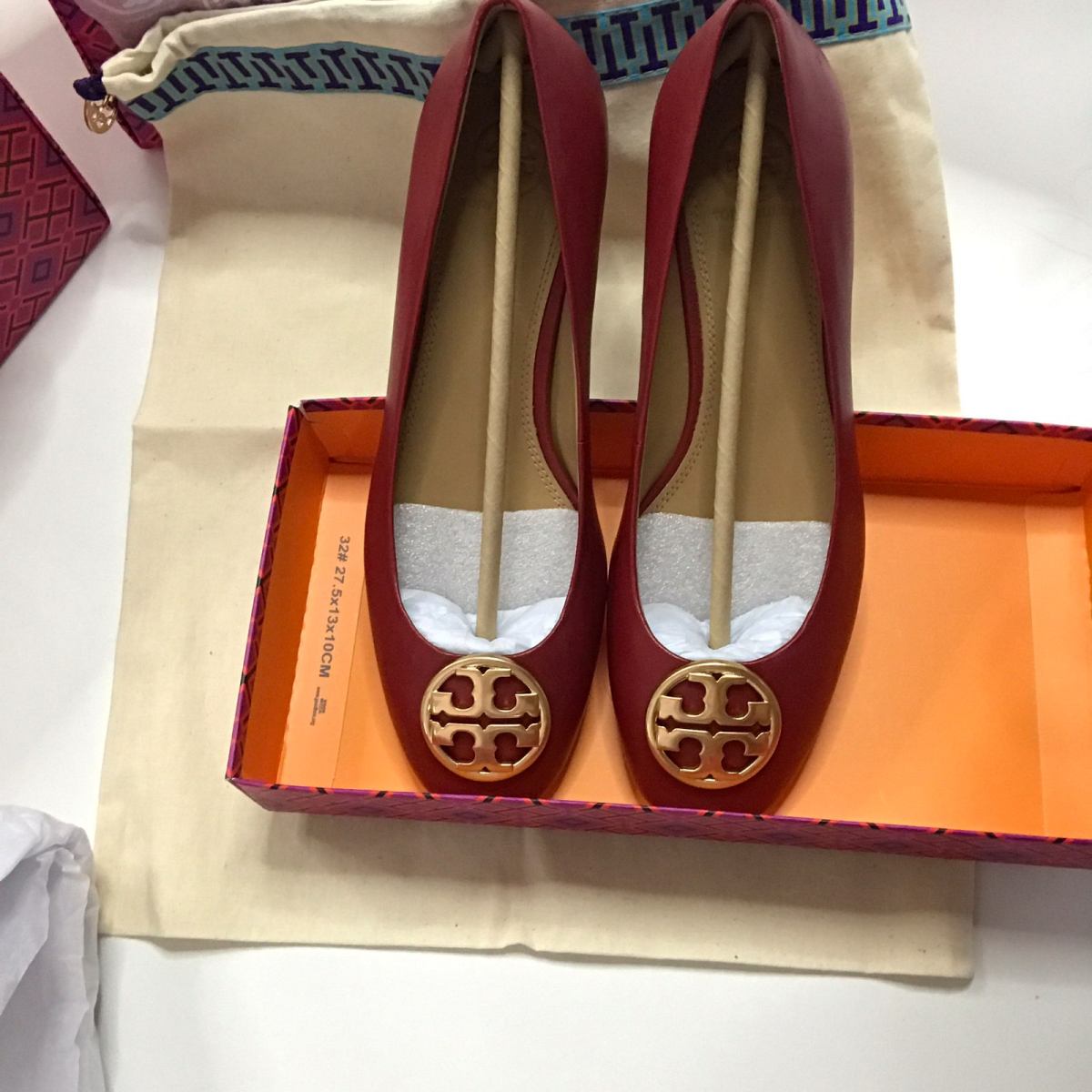 黑五下单的tory burch，虽然历经很久才收到，不过打开