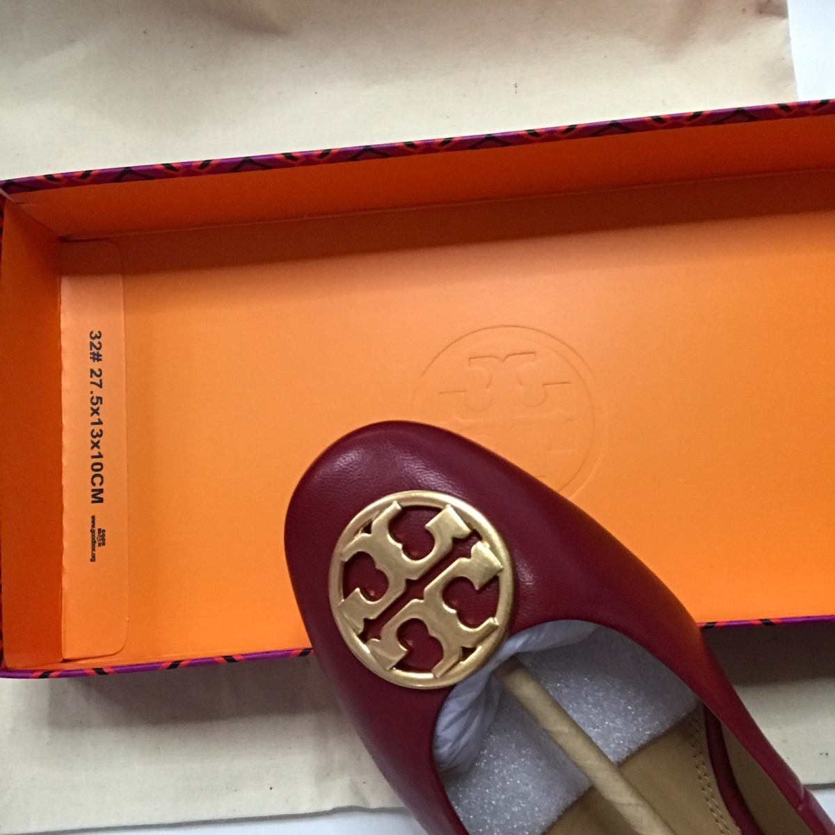黑五下单的tory burch，虽然历经很久才收到，不过打开
