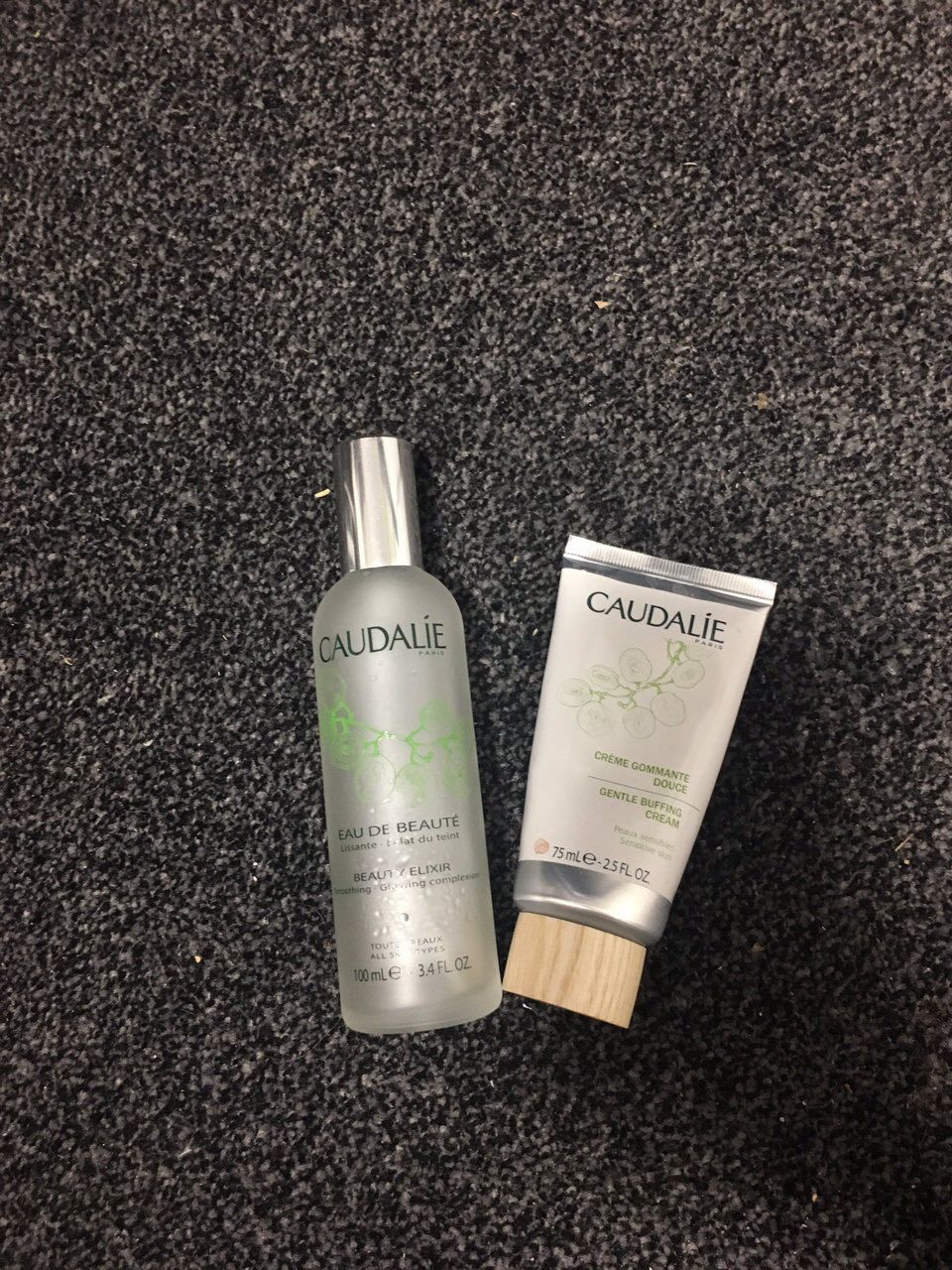 欧缇丽皇后水+磨砂膏套装 欧缇丽皇后水100ml在英国原价3